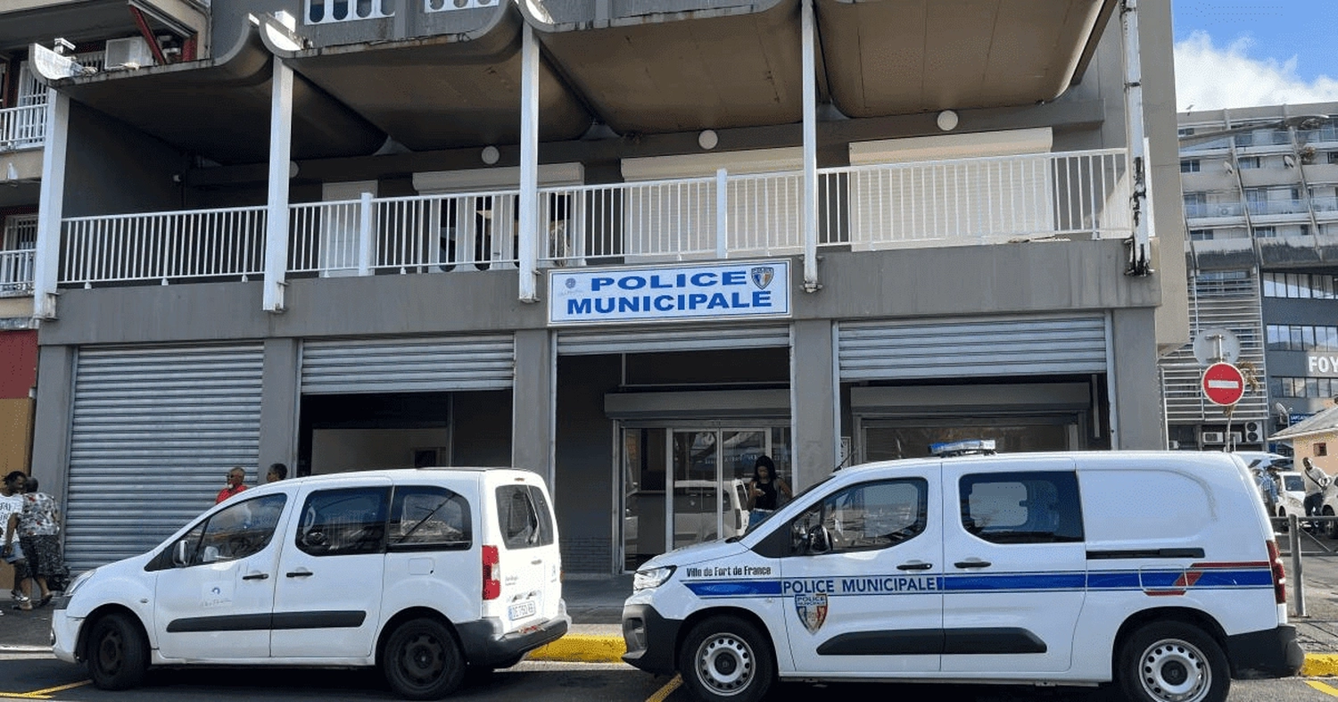 Police municipale de Fort-de-France en action pour renforcer la s&eacute;curit&eacute; dans les quartiers